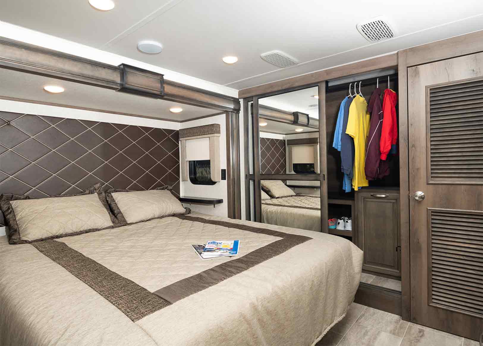 travel trailer queen bed mattress